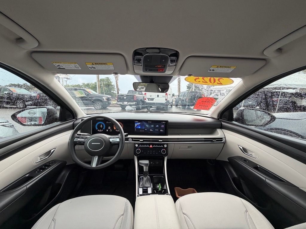 Used 2025 Hyundai Tucson SEL FWD image 26