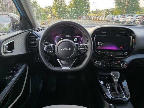 Certified 2024 Kia Soul GT-Line FWD image 19
