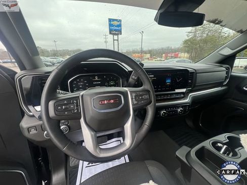 Used 2024 GMC Sierra 1500 Elevation image 10