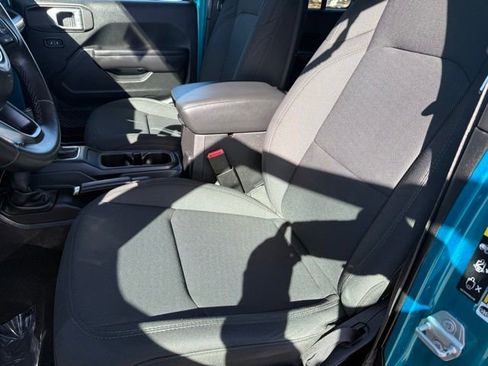 Used 2020 Jeep Wrangler Unlimited Sport image 13