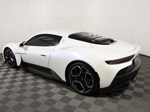 Used 2022 Maserati MC20 Coupe RWD image 3