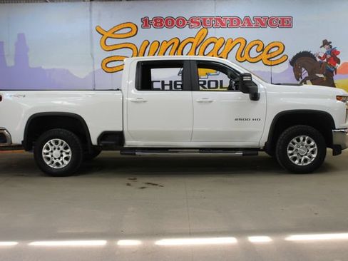 Used 2020 Chevrolet Silverado 2500 LT w/ Convenience Package AWD/4WD image 1