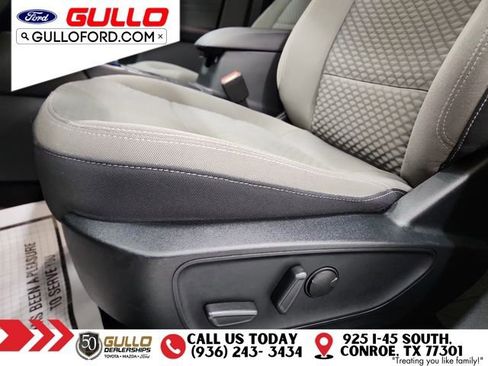 Used 2021 Ford Escape SE w/ SE Sport Appearance Package image 21