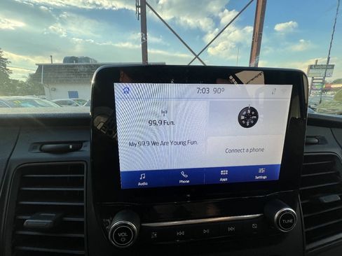 Used 2020 Ford Transit 150 Low Roof AWD image 16
