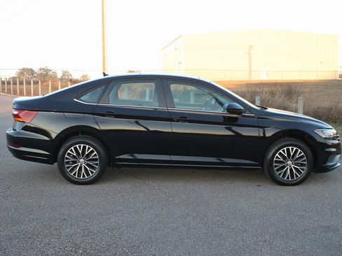 Used 2019 Volkswagen Jetta SE image 17