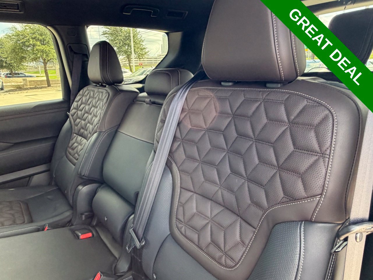 Used 2025 Nissan Armada Platinum w/ Convenience Package RWD image 44