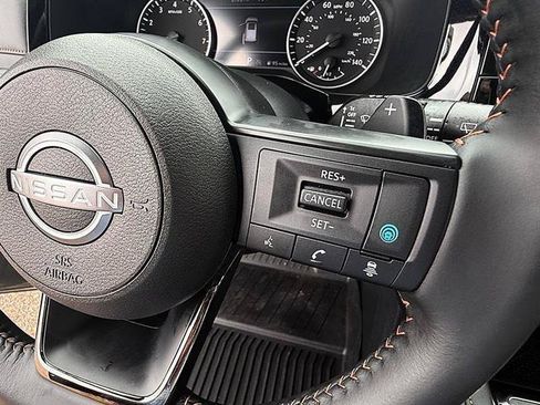 Used 2025 Nissan Pathfinder Rock Creek AWD/4WD image 35