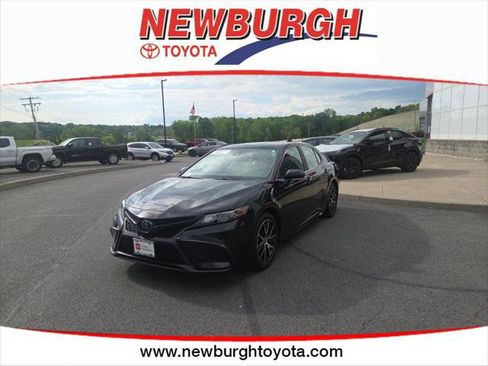 Certified 2024 Toyota Camry SE AWD/4WD image 1