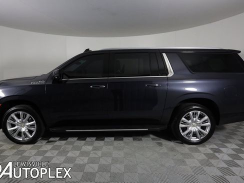 Used 2024 Chevrolet Suburban High Country w/ Advanced Technology Package image 10