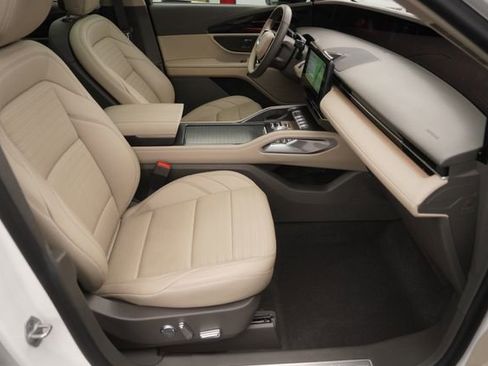 Used 2025 Lincoln Nautilus Reserve w/ Jet Appearance Package image 19