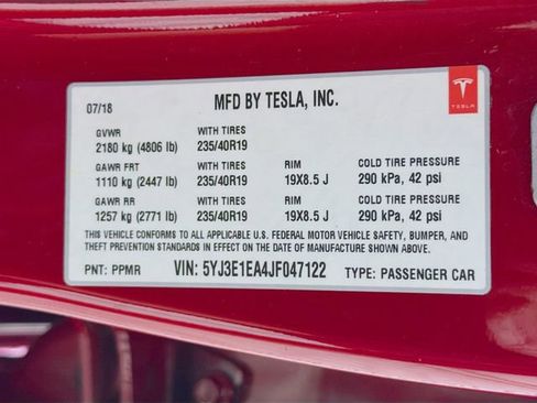 Used 2018 Tesla Model 3 Mid Range RWD image 32