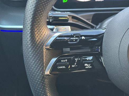 Used 2024 Mercedes-Benz C 300 Sedan image 29