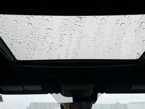 Used 2022 Honda Pilot TrailSport image 16