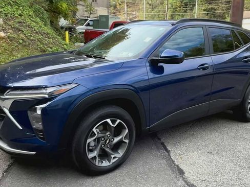 Used 2024 Chevrolet Trax LT image 4