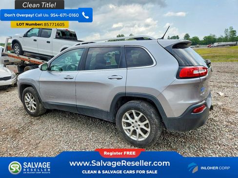 Used 2014 Jeep Cherokee Latitude w/ Cold Weather Group AWD/4WD image 3