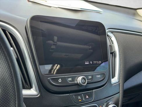 Used 2020 Chevrolet Malibu LT FWD image 15