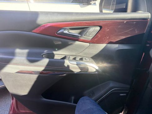 Used 2024 Chevrolet Traverse RS w/ LPO, Floor Liner Package FWD image 8