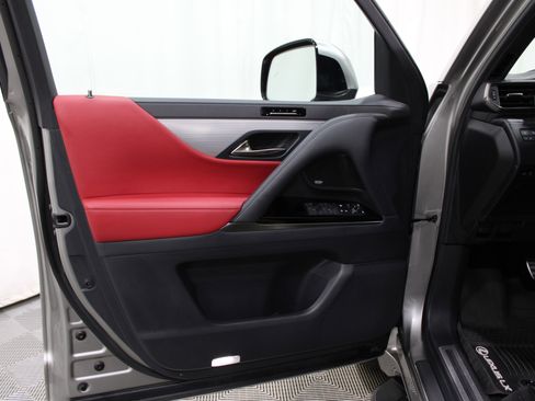 Used 2024 Lexus LX 600 F Sport image 6