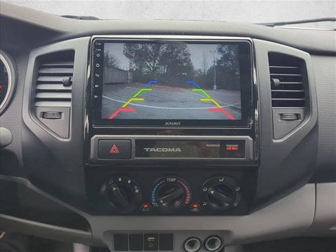 Used 2015 Toyota Tacoma 2WD Access Cab image 19