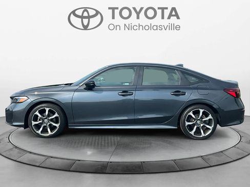 Used 2025 Honda Civic Sport Touring image 3