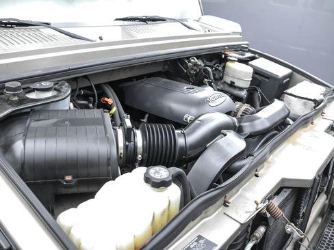 Used 2003 HUMMER H2 Luxury w/ Preferred Equipment Group image 19