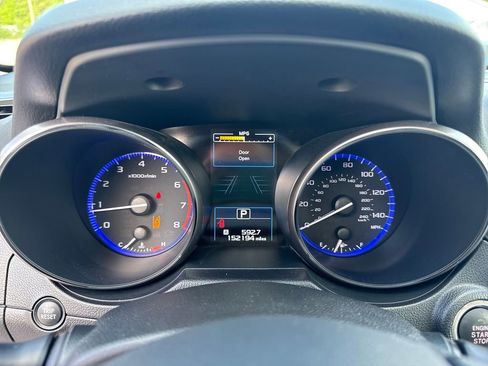 Used 2016 Subaru Outback 2.5i Limited AWD/4WD image 21