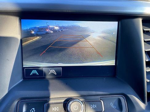 Used 2019 GMC Acadia SLE image 15