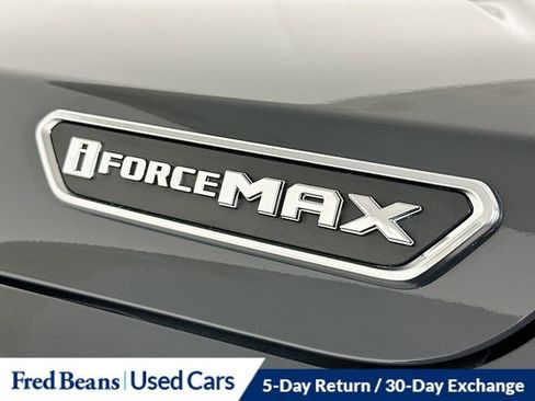 Used 2025 Toyota Tacoma Limited image 33