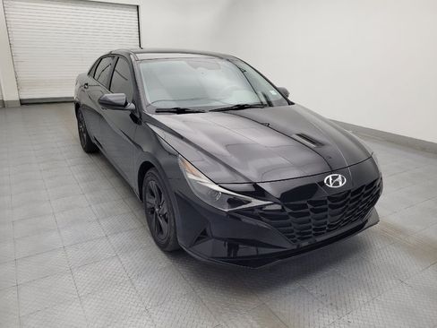 Used 2021 Hyundai Elantra SEL FWD image 13