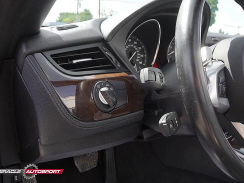 Used 2011 BMW Z4 sDrive35i image 30