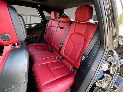 Used 2025 Porsche Macan AWD/4WD image 21