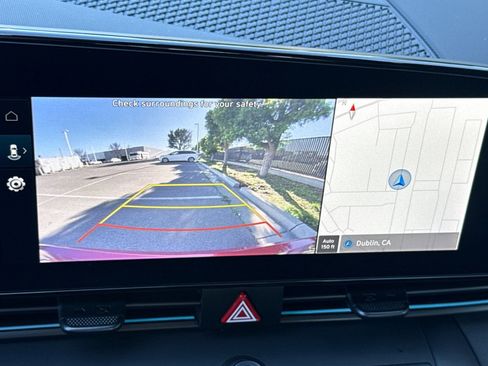 Certified 2025 Hyundai Elantra SEL image 21