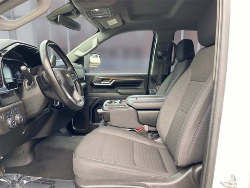 Used 2024 Chevrolet Silverado 2500 LT image 20