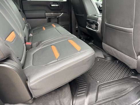Used 2022 GMC Sierra 2500 AT4 w/ AT4 Preferred Package AWD/4WD image 15