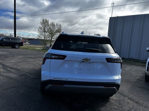 Used 2025 Chevrolet Equinox LT w/ Convenience Package II AWD/4WD image 4