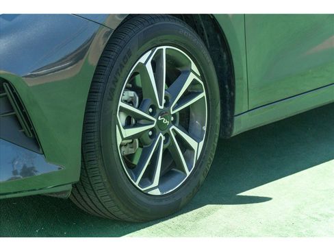 Used 2023 Kia Forte LXS FWD image 21