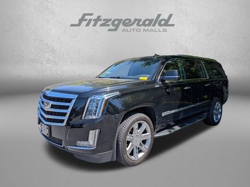 Used 2018 Cadillac Escalade ESV Luxury AWD/4WD image 3