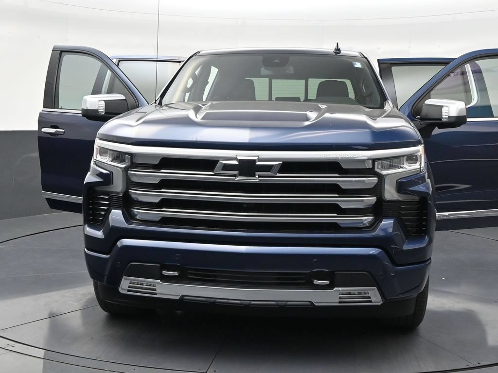 Used 2023 Chevrolet Silverado 1500 High Country w/ High Country Premium Package AWD/4WD image 30