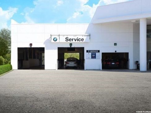 Used 2025 BMW X1 xDrive28i w/ Convenience Package image 25