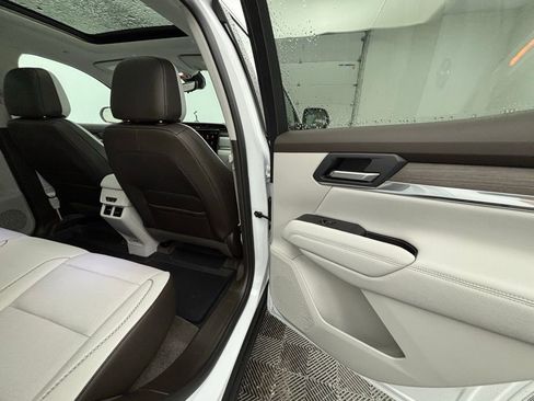 New 2026 GMC Terrain Denali w/ LPO, Black Badging Package image 41