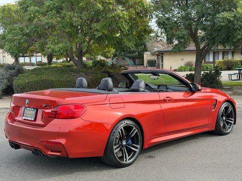Used 2016 BMW M4 Convertible image 5