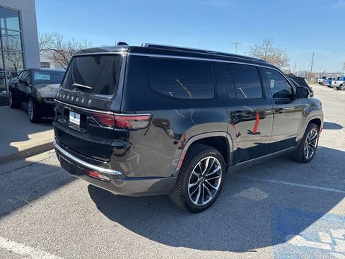 Used 2022 Jeep Wagoneer Series III w/ Premium Group I image 29