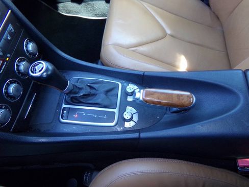 Used 2011 Mercedes-Benz SLK 300 image 42