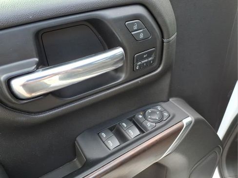 Used 2022 GMC Sierra 1500 SLT w/ X31 Off-Road Package image 22