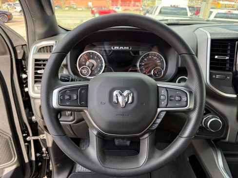New 2026 RAM 1500 Express AWD/4WD image 15