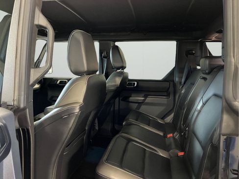 Used 2025 Ford Bronco Outer Banks w/ Sasquatch Package AWD/4WD image 18