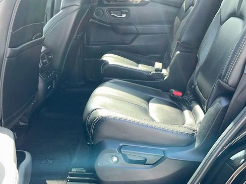 Used 2023 Honda Pilot Touring image 13