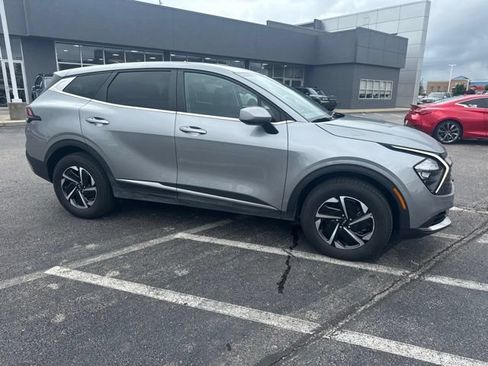 Used 2023 Kia Sportage LX AWD/4WD image 8