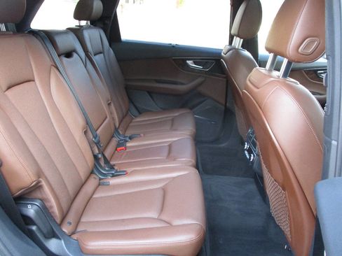 Used 2017 Audi Q7 3.0T Prestige w/ Prestige Package image 26