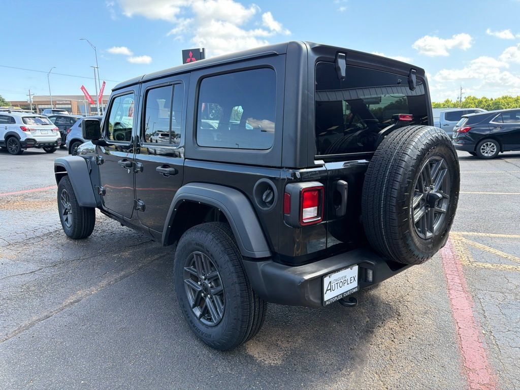 Used 2024 Jeep Wrangler Unlimited Sport AWD/4WD image 9